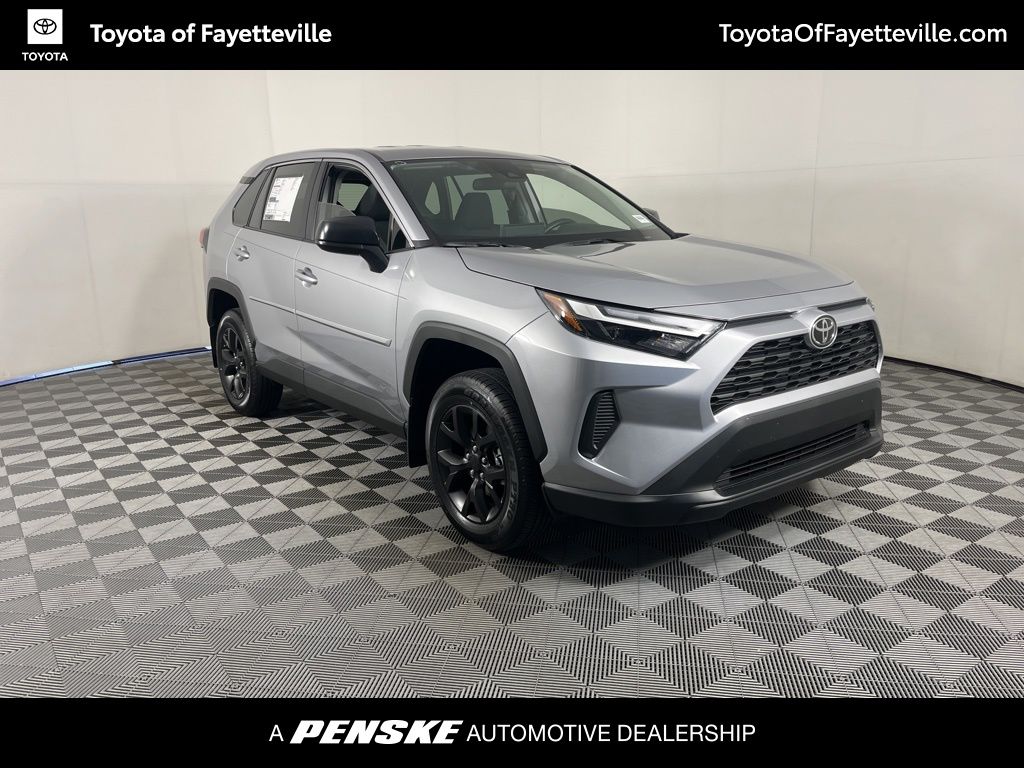2025 Toyota RAV4 LE 6