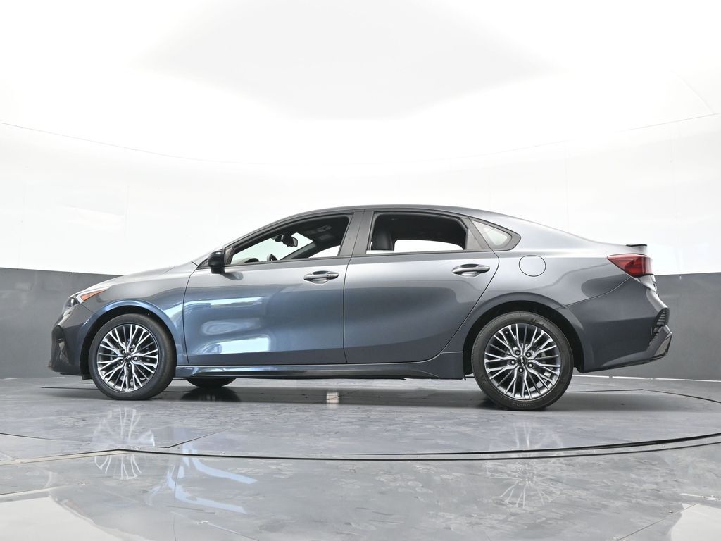 Used 2023 Gravity Gray Kia GT-Line image 54