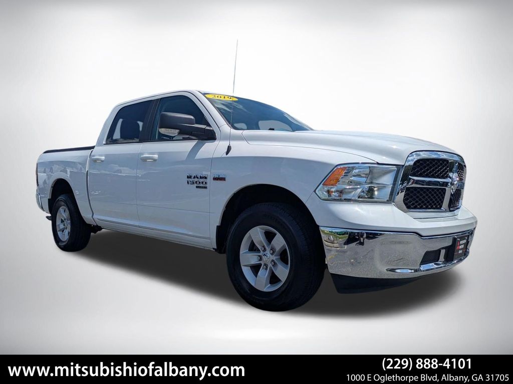 2019 RAM 1500 Classic SLT 4x4 Crew Cab 5'7's photo
