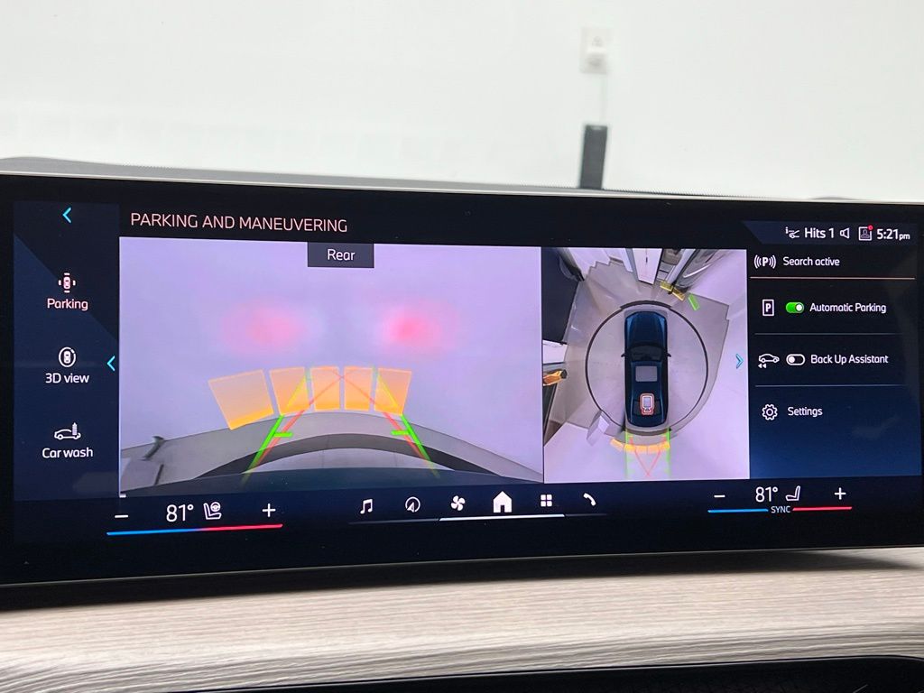 Thumbnail: 2025 BMW 3 Series - 15