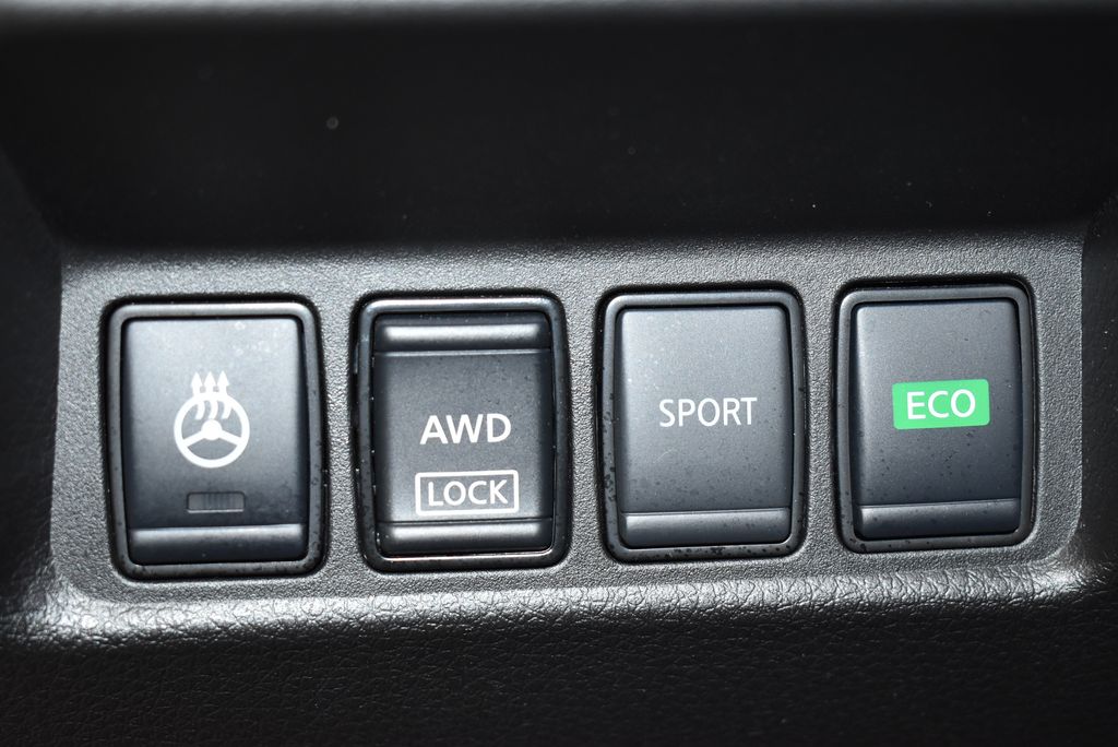 2022 Nissan Rogue Sport SL 21