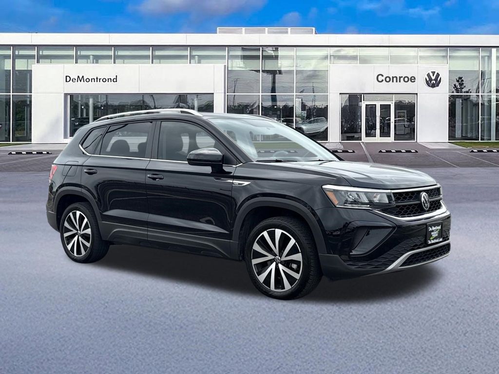 2022 Volkswagen Taos 1.5T SE Black at DeMontrond Auto Country