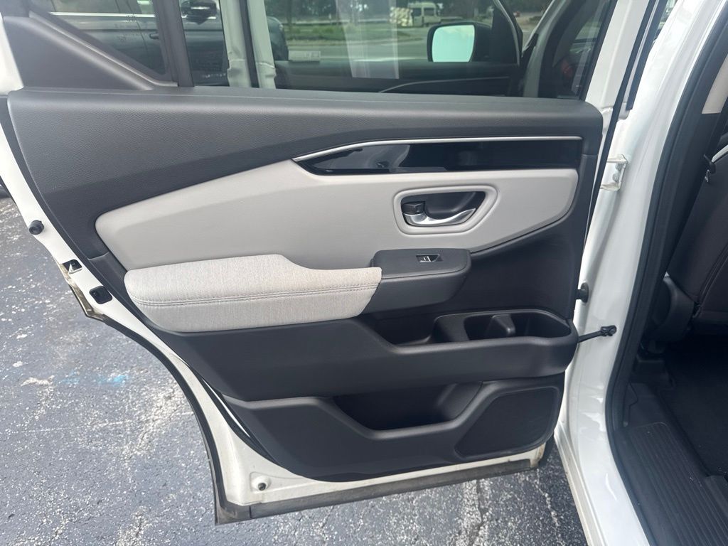 Certified Used 2023  Honda LX image 28