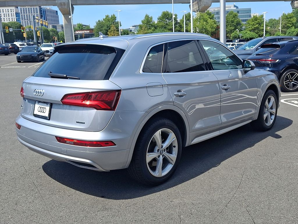 Thumbnail: 2020 Audi Q5 - 4