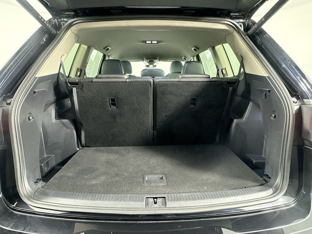 2024 Volkswagen Atlas 2.0T SE w/Technology photo