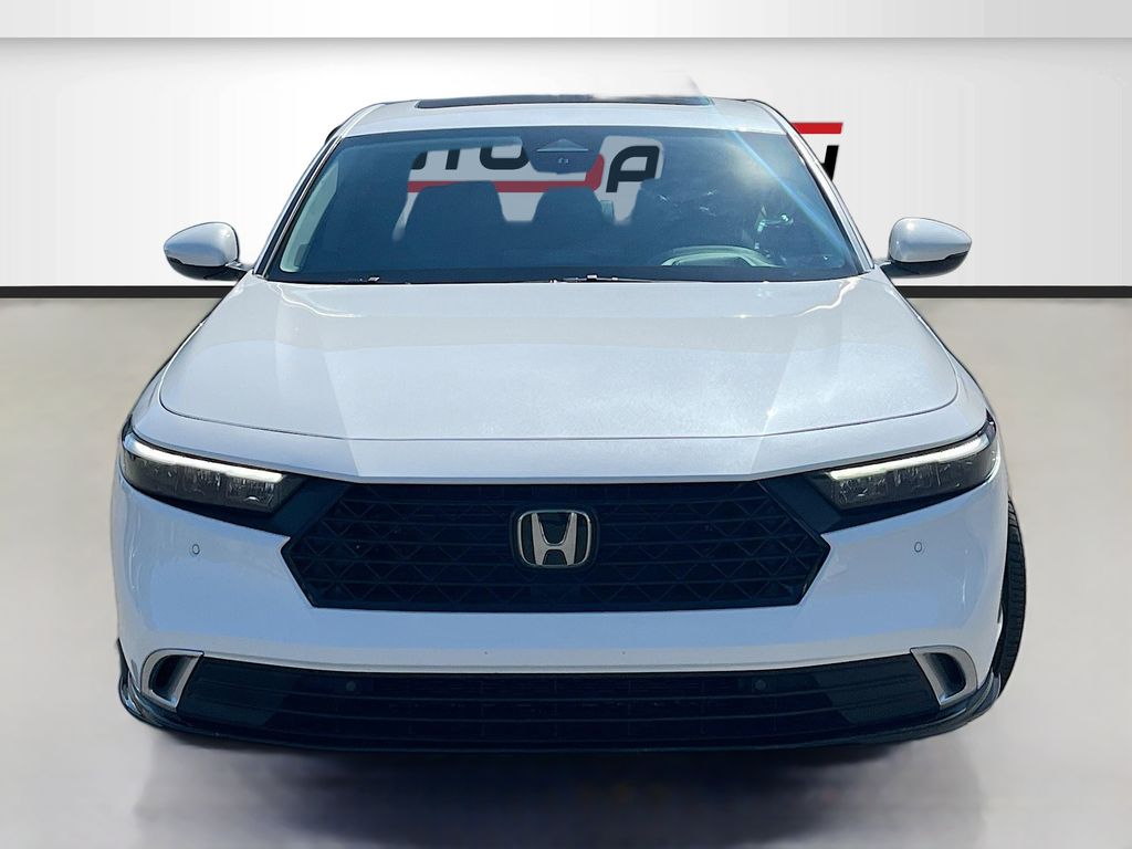Used 2025  Honda Touring image 2