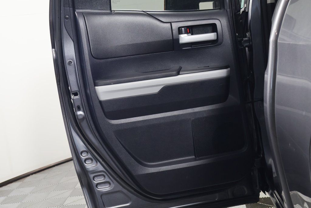 Thumbnail: 2015 Toyota Tundra - 13