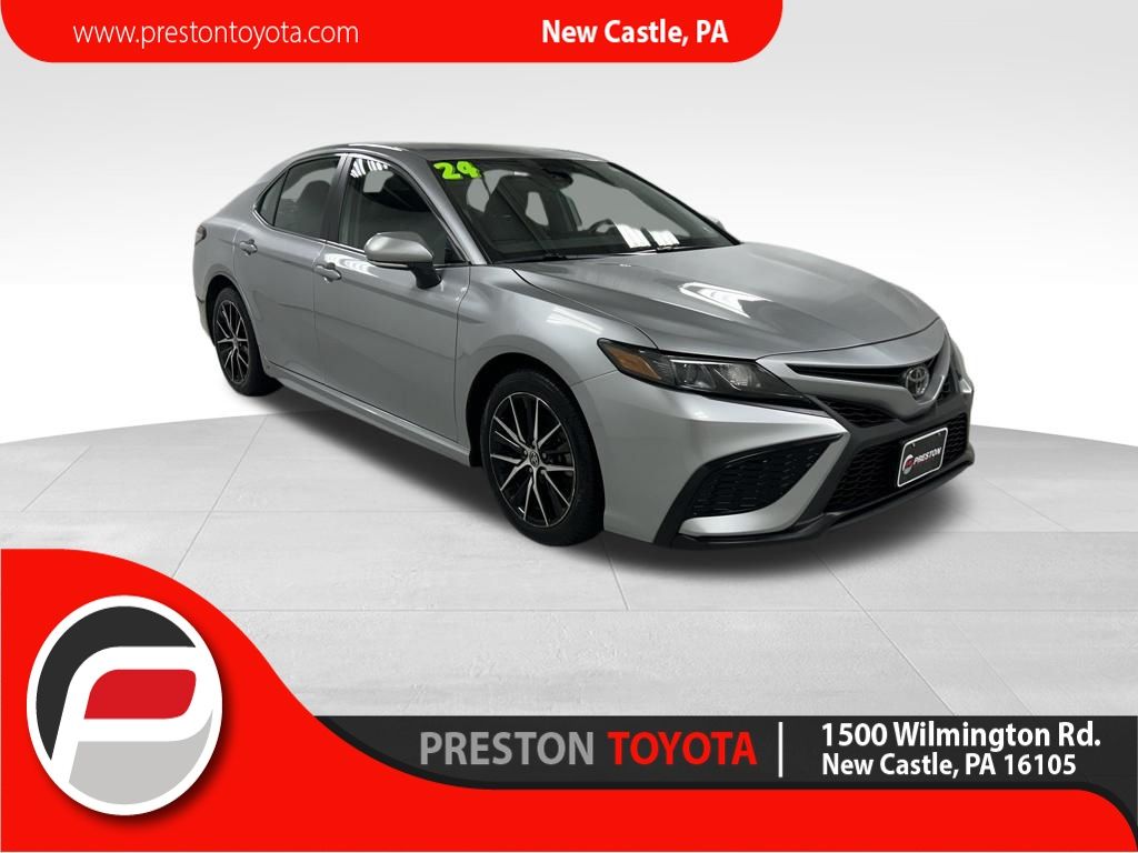 2024 Toyota Camry SE