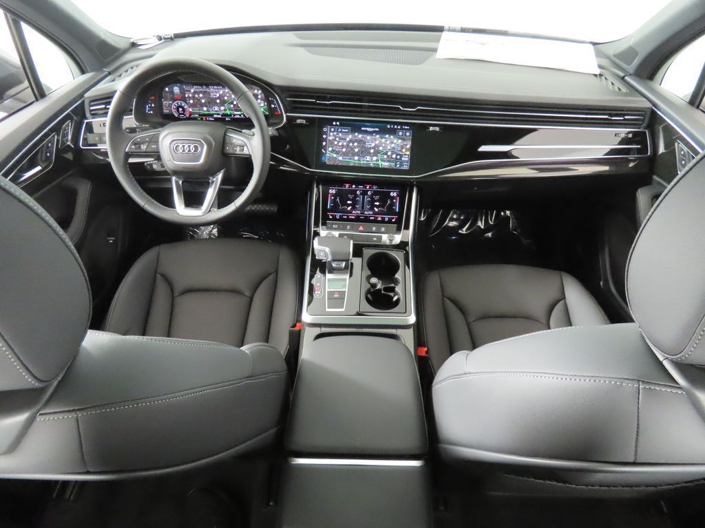 Thumbnail: 2026 Audi Q7 - 11