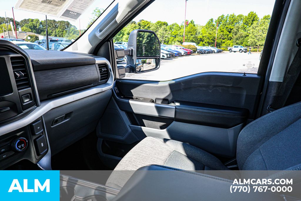 Used 2022 Blue Ford XLT image 45