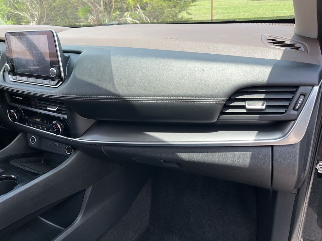 2023 Nissan Rogue SV 29