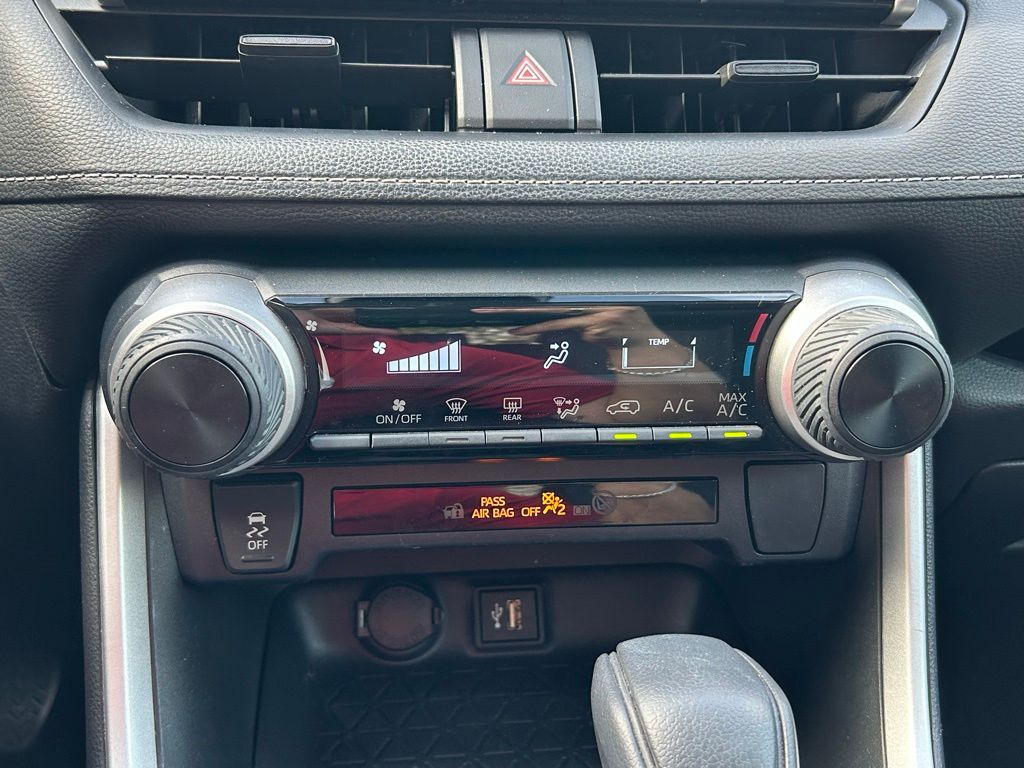 Thumbnail: 2023 Toyota RAV4 - 24