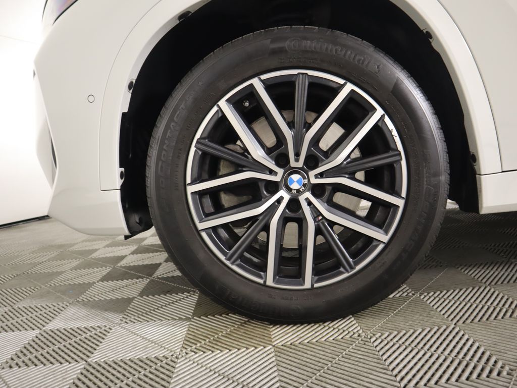 Thumbnail: 2023 BMW X1 - 31