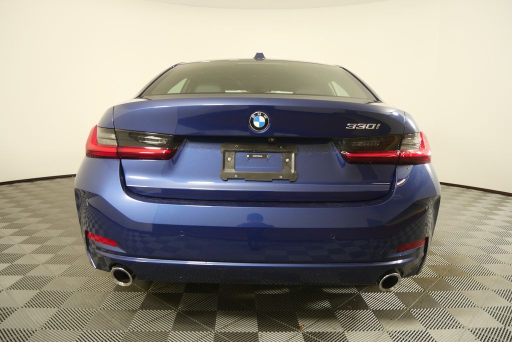 Thumbnail: 2023 BMW 3 Series - 4