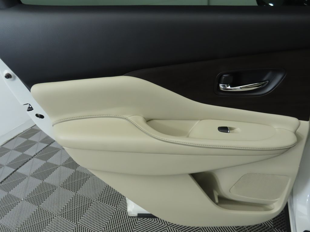 2019 Nissan Murano Platinum 27