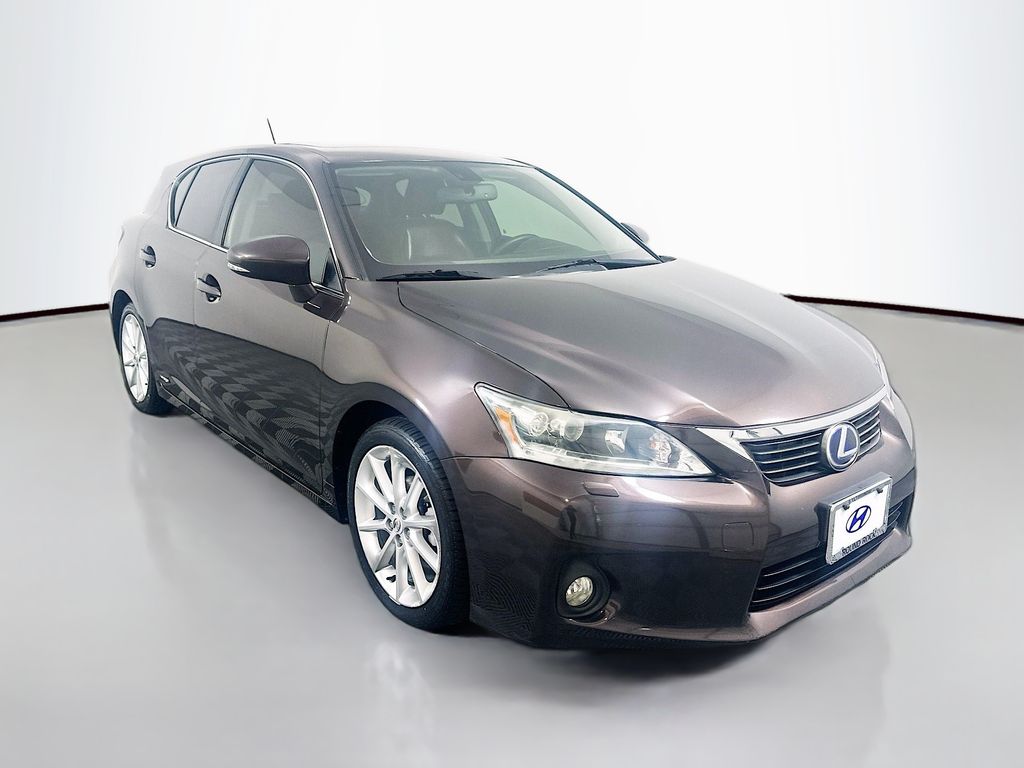 Thumbnail: 2011 Lexus CT - 3