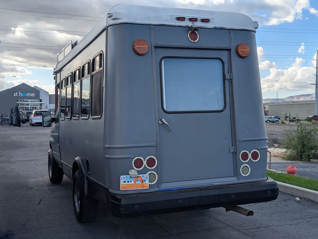 2008 Ford E-350SD Base 8