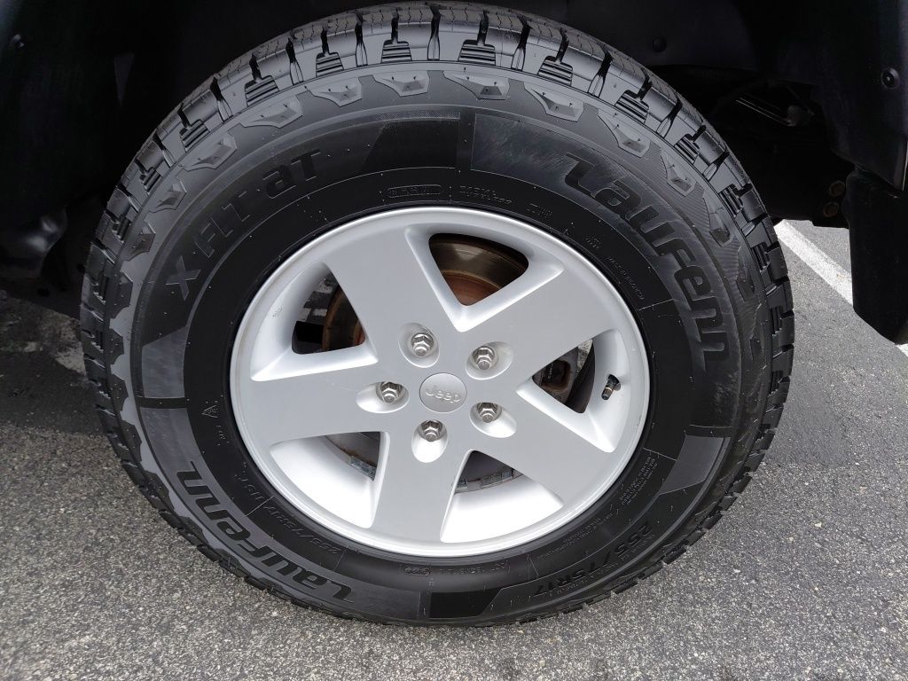 Thumbnail: 2017 Jeep Wrangler - 15