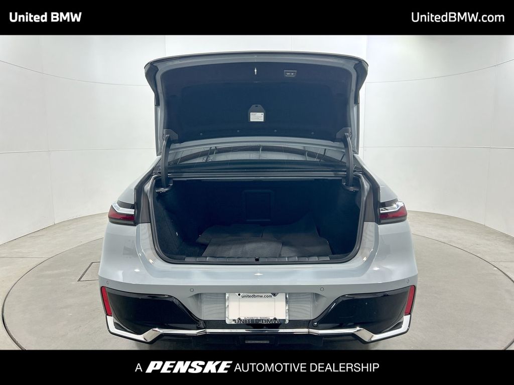 2023 BMW i7 xDrive60 22