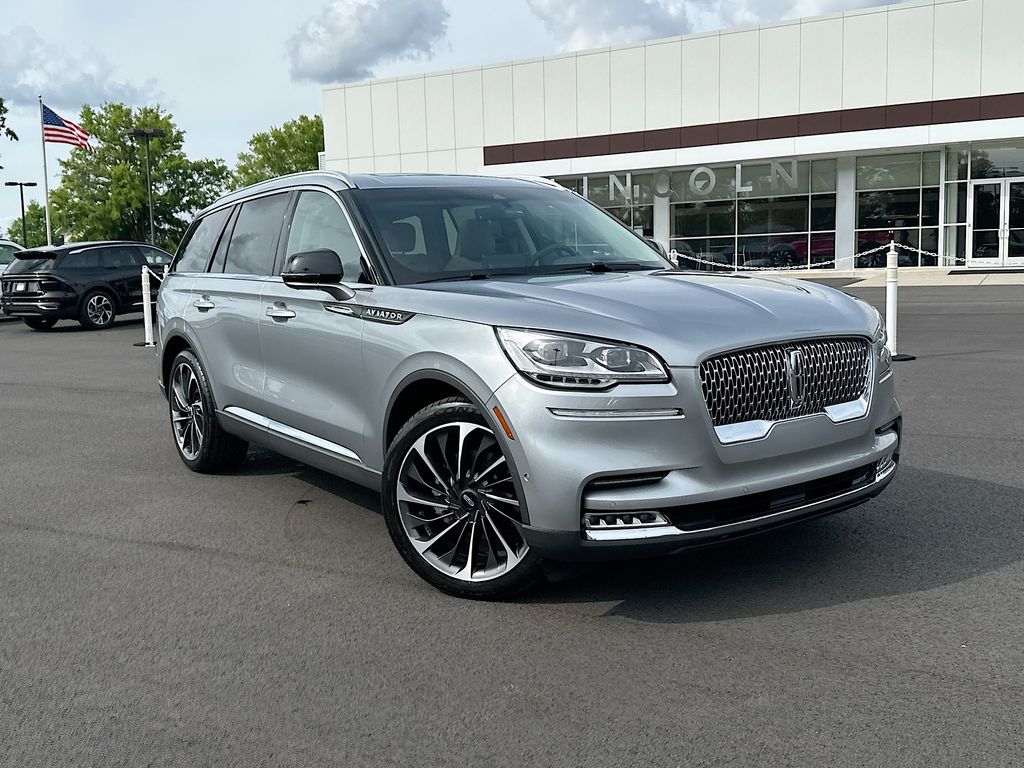 Silver Radiance Metallic Clearcoat 2023 Lincoln Aviator Reserve AWD SUV / Crossover All-Wheel Drive Automatic