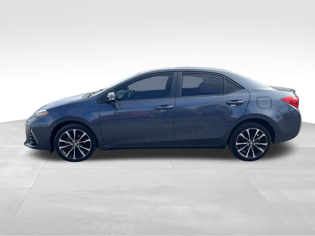 2019 Toyota Corolla XLE 7