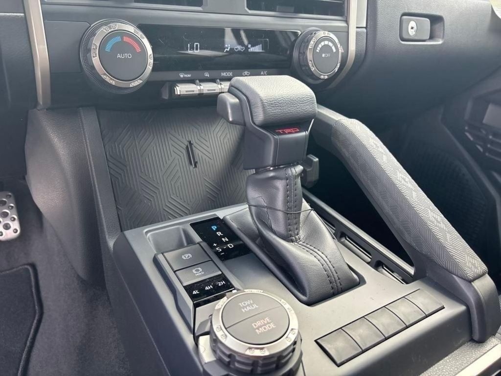 2025 Toyota Tacoma TRD Sport - Photo 20
