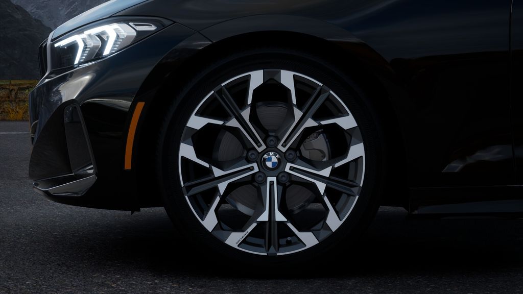 2025 BMW 3 Series 330i 32