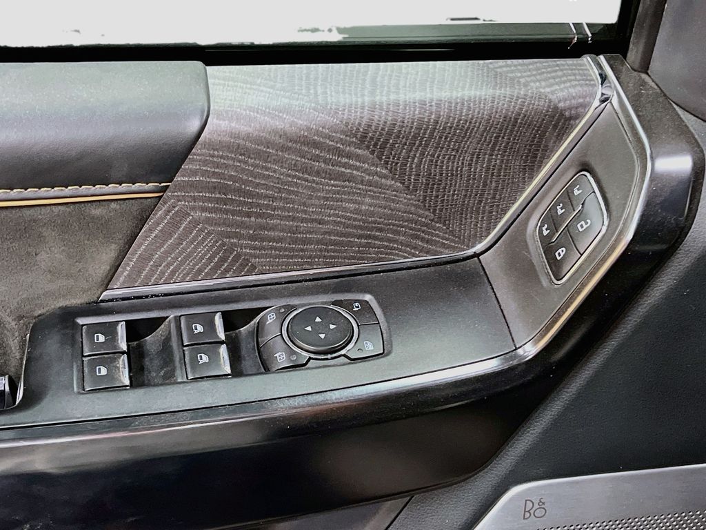 Used 2021 Gray Metallic Ford Platinum image 18