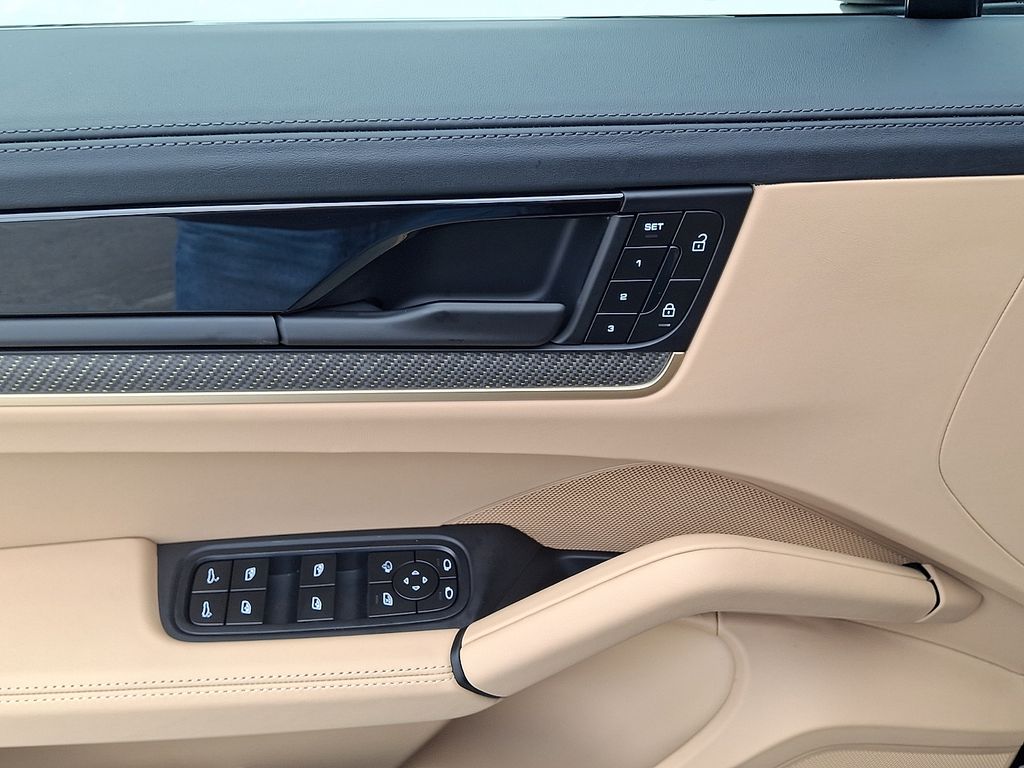 Thumbnail: 2026 Porsche Cayenne - 14
