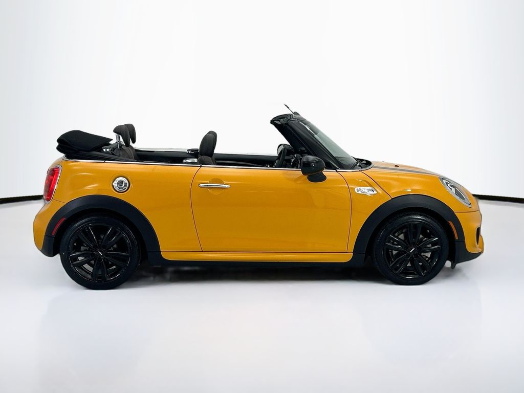 Thumbnail: 2016 MINI Cooper - 4