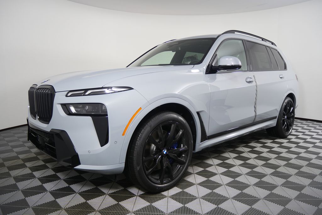 Thumbnail: 2026 BMW X7 - 8