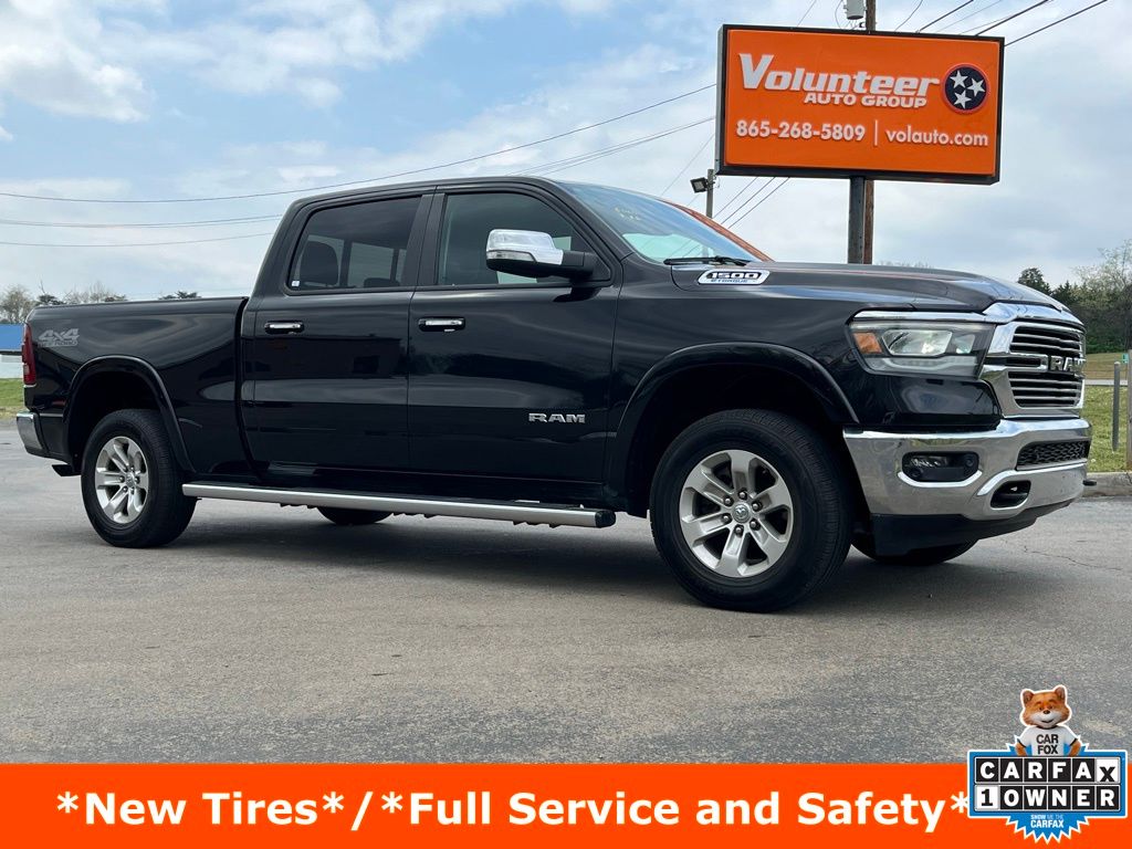 Diamond Black Crystal Pearlcoat 2022 RAM 1500 Laramie Crew Cab 4WD Pickup Truck Four-Wheel Drive 8-Speed Automatic