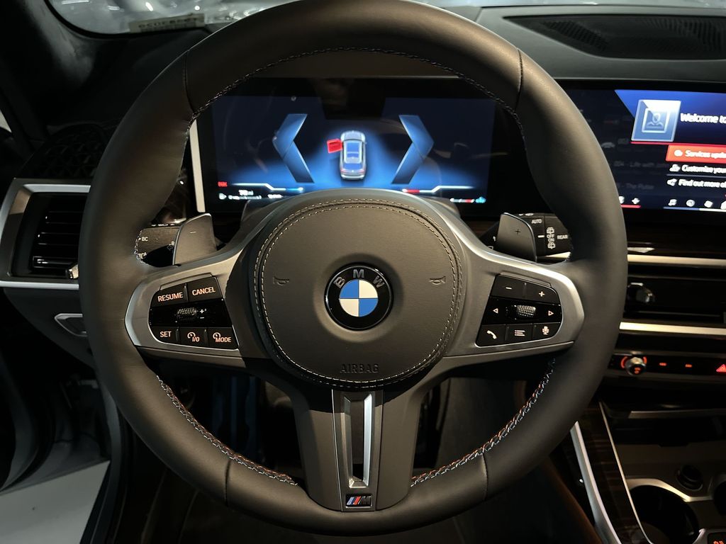 Thumbnail: 2026 BMW X7 - 14