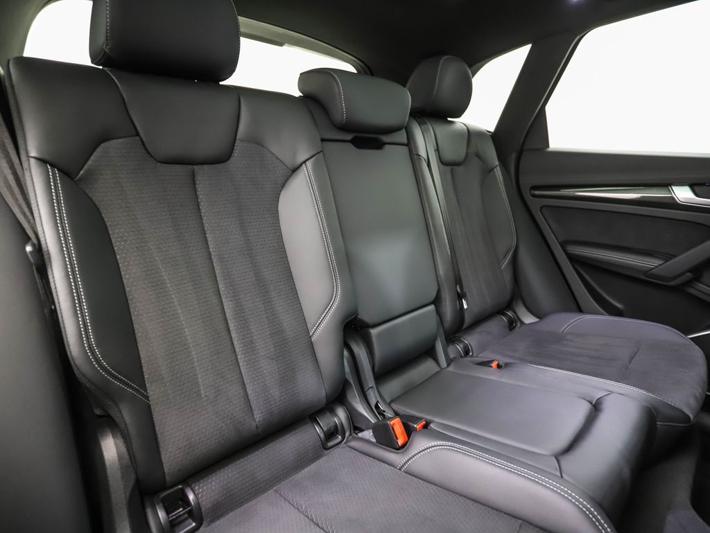 Thumbnail: 2022 Audi SQ5 - 27