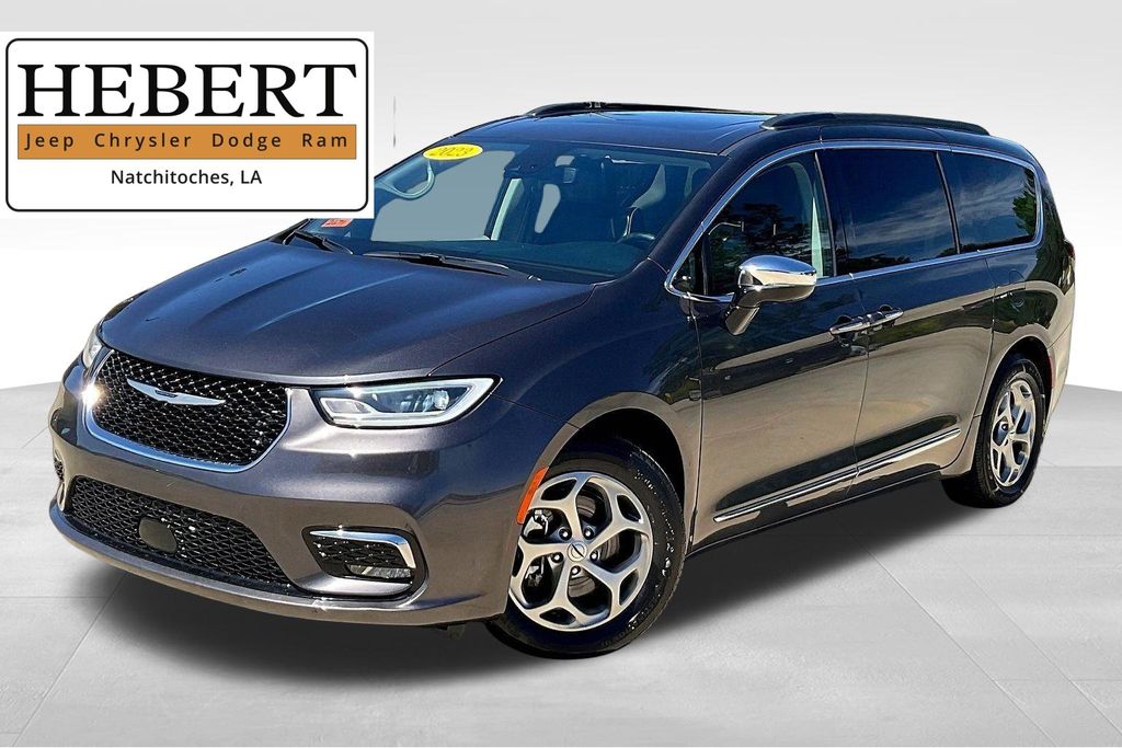 Gray (Granite Crystal Metallic Clearcoat) 2023 Chrysler Pacifica Limited FWD Minivan Front-Wheel Drive 9-Speed Automatic