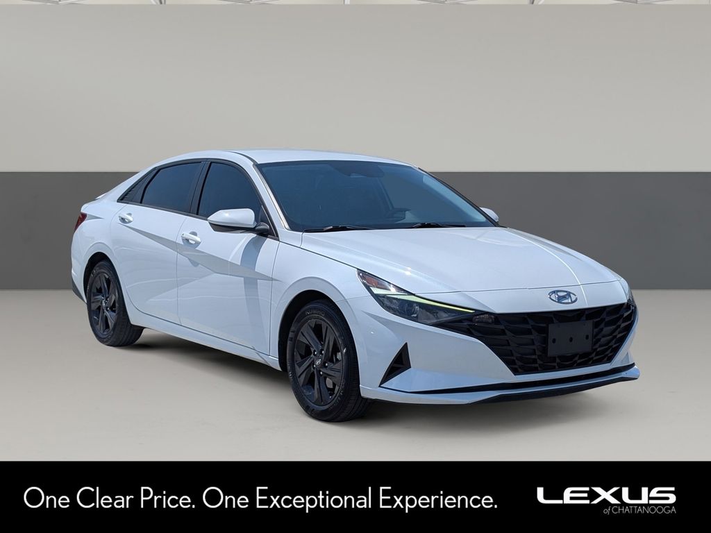 Quartz White 2021 Hyundai Elantra Sedan Front-Wheel Drive Continuously Variable Transmission