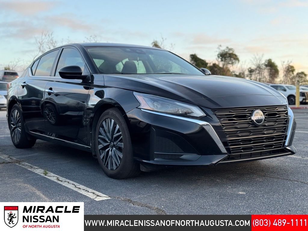 2023 Nissan Altima SV
