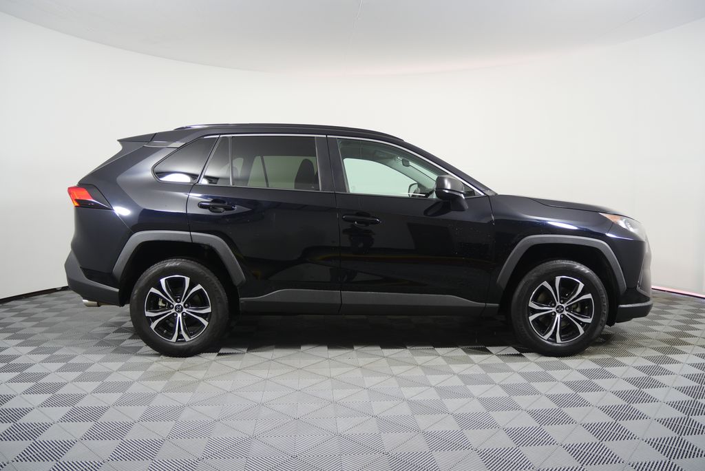 Thumbnail: 2019 Toyota RAV4 - 2