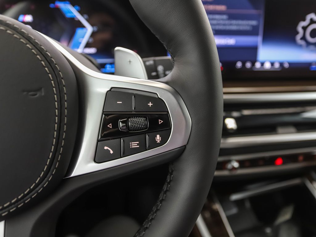 Thumbnail: 2026 BMW X5 - 13