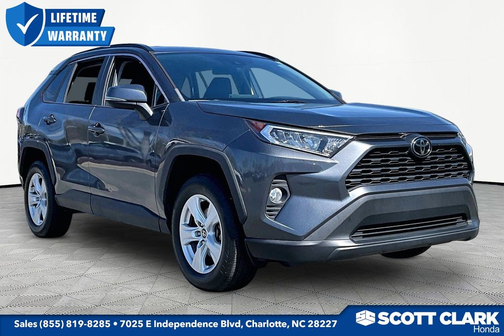 2020 Toyota RAV4 XLE