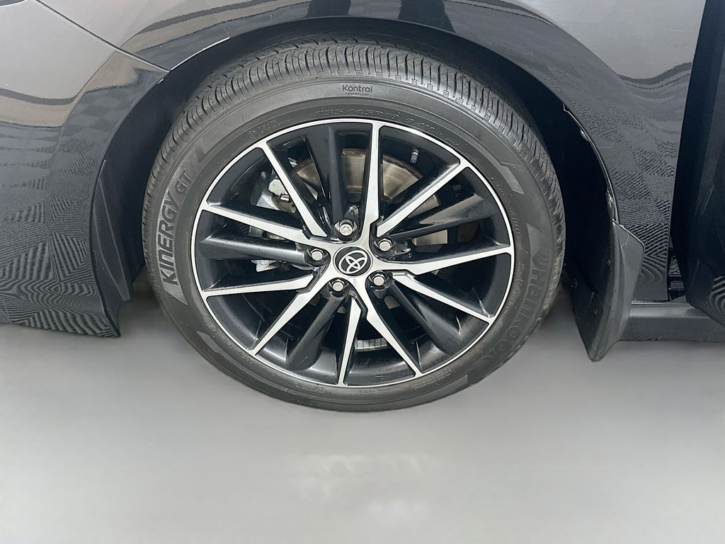 Thumbnail: 2023 Toyota Camry - 29