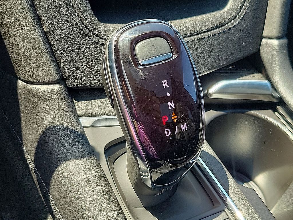 Thumbnail: 2025 Cadillac XT5 - 8