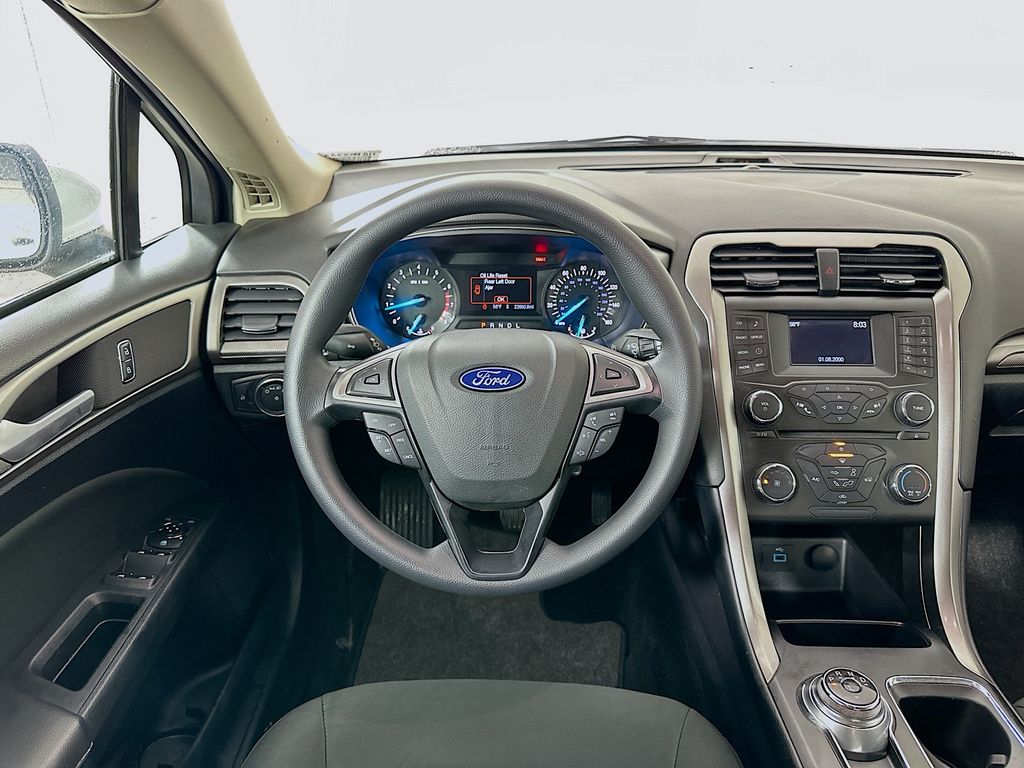 2018 Ford Fusion SE 21