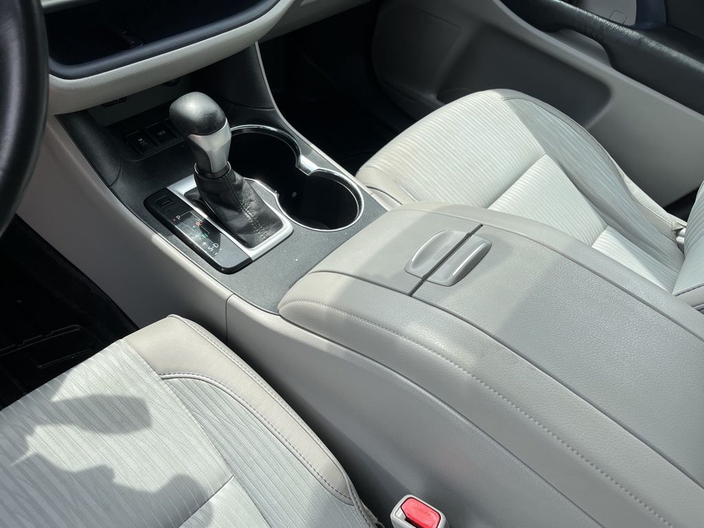 2015 Toyota Highlander  20
