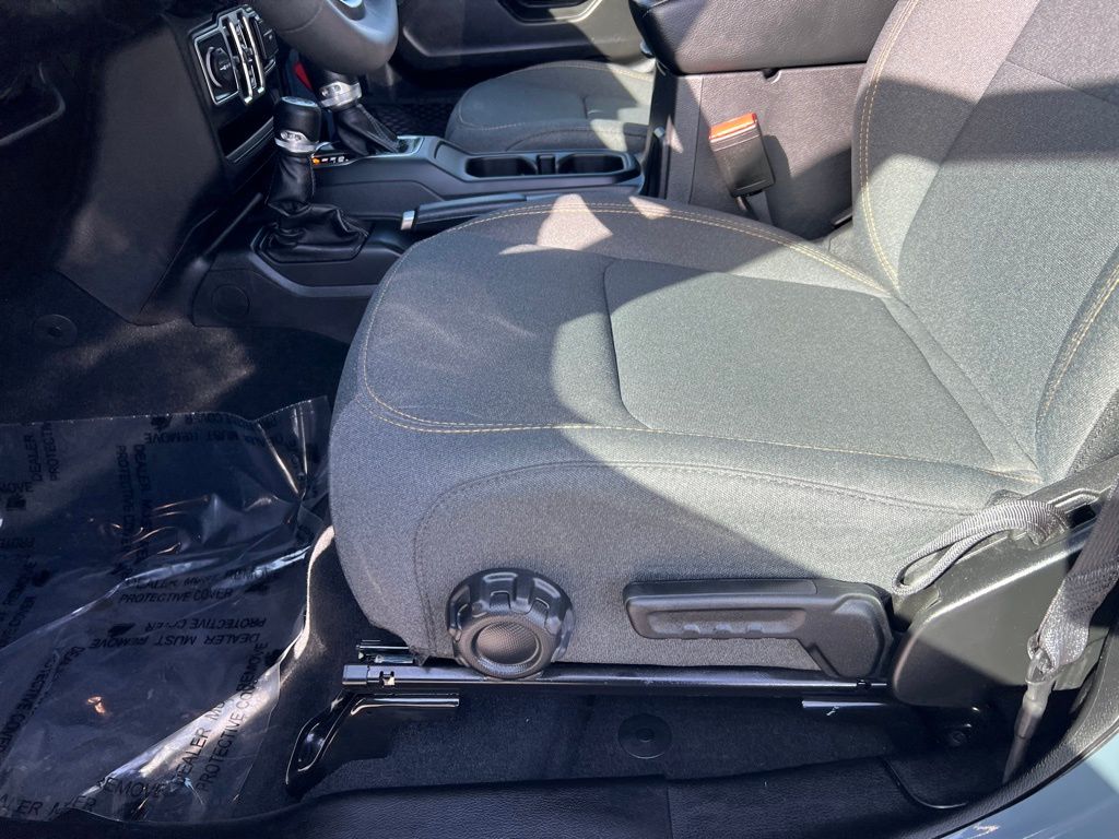 Thumbnail: 2024 Jeep Wrangler - 15