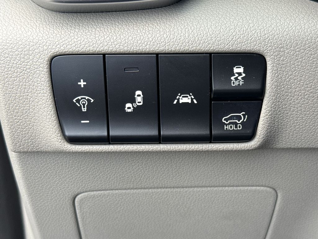 Certified Used 2018 Silver Kia EX image 15