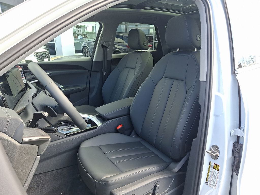 Thumbnail: 2026 Audi Q5 - 10