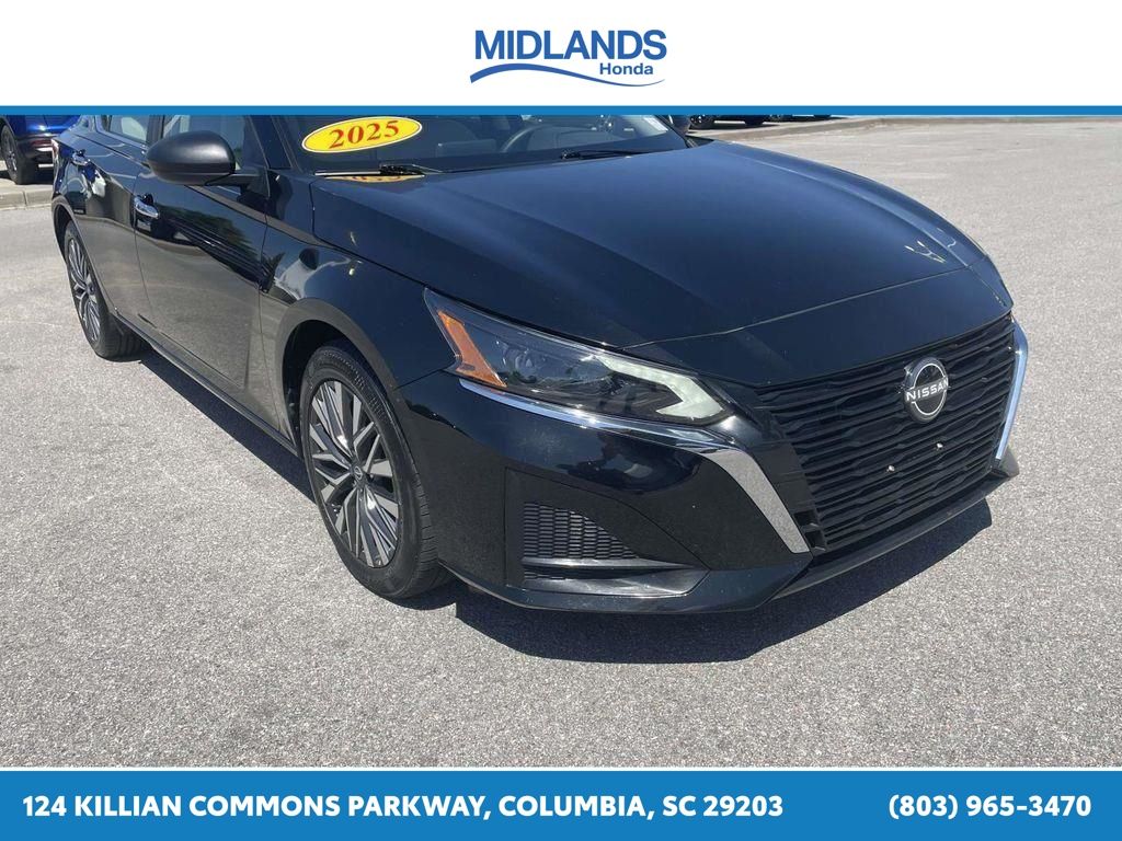 Super Black Clearcoat 2025 Nissan Altima 2.5 SV FWD Sedan Front-Wheel Drive Continuously Variable Transmission