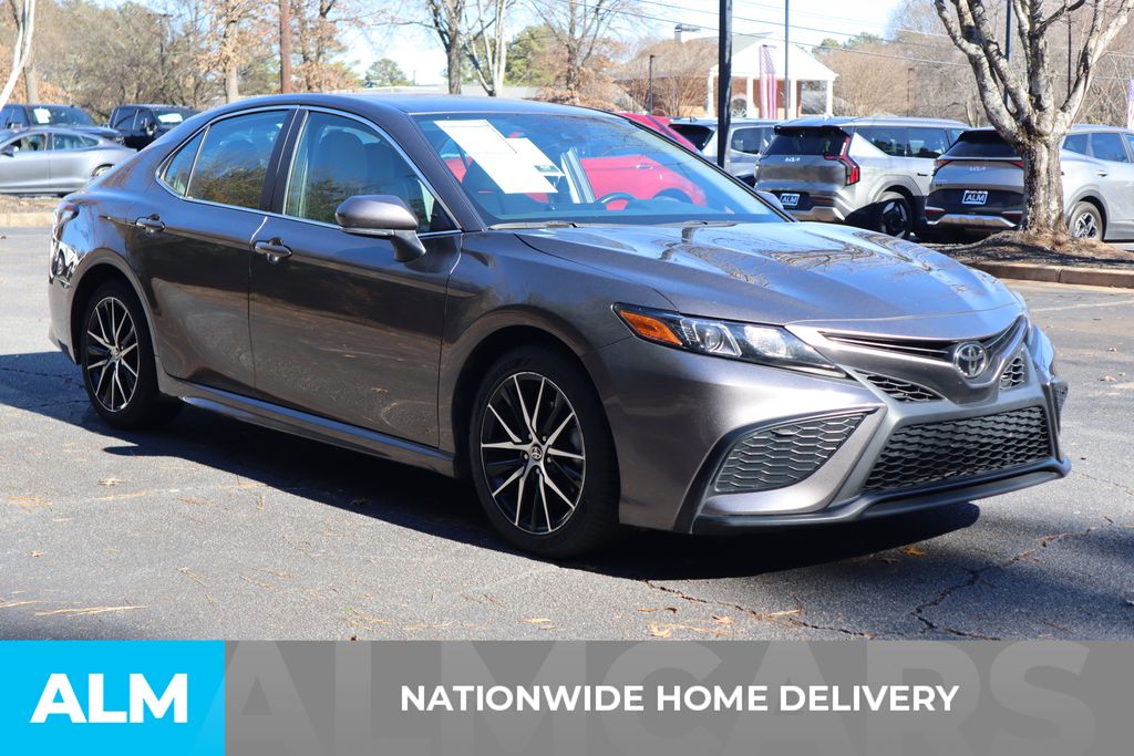 Used 2024 Gray Toyota SE image 5