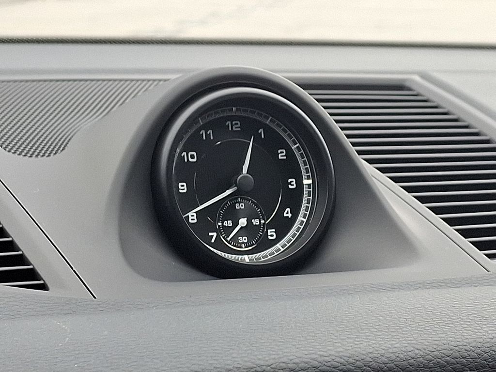 Thumbnail: 2024 Porsche Macan - 27